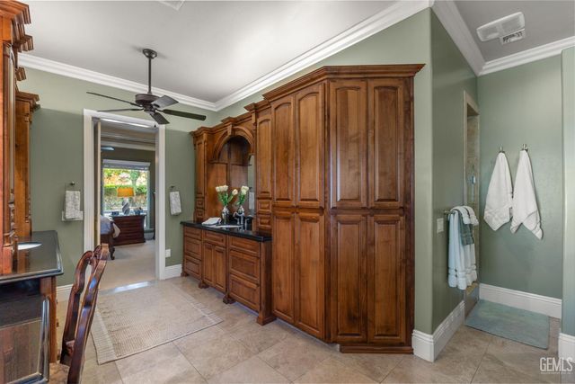 2902 Ragland Court, Bakersfield, CA 93311