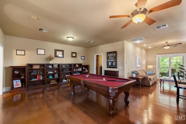 2902 Ragland Court, Bakersfield, CA 93311