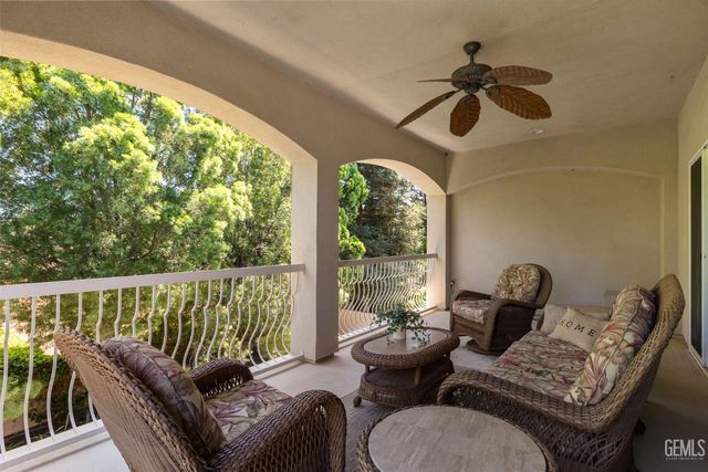 2902 Ragland Court, Bakersfield, CA 93311