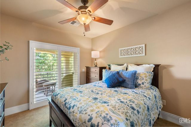 2902 Ragland Court, Bakersfield, CA 93311