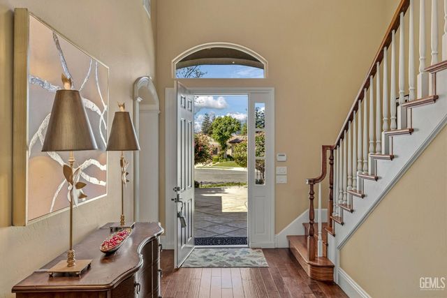 2902 Ragland Court, Bakersfield, CA 93311