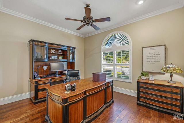 2902 Ragland Court, Bakersfield, CA 93311