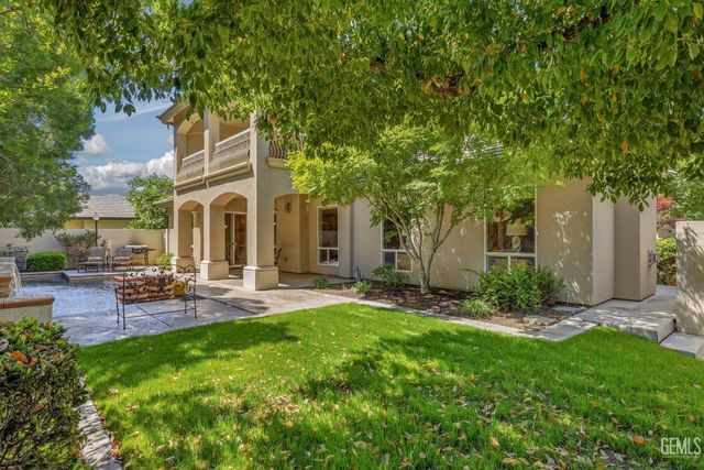 2902 Ragland Court, Bakersfield, CA 93311