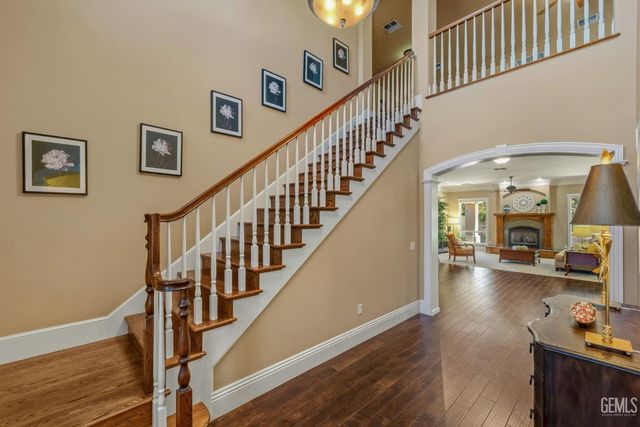 2902 Ragland Court, Bakersfield, CA 93311