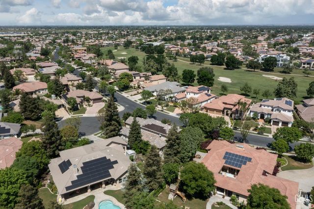 2902 Ragland Court, Bakersfield, CA 93311