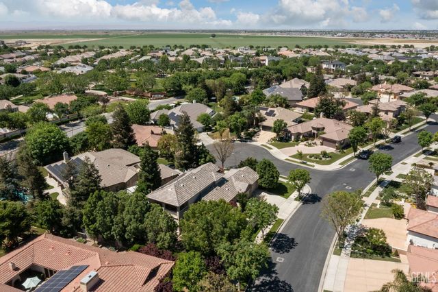 2902 Ragland Court, Bakersfield, CA 93311