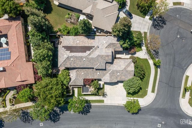 2902 Ragland Court, Bakersfield, CA 93311