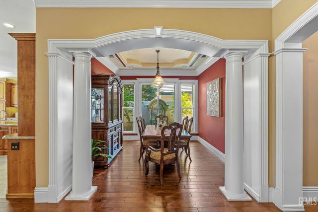 2902 Ragland Court, Bakersfield, CA 93311