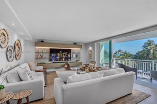 609 Ocean Dr 4G, Key Biscayne, FL 33149