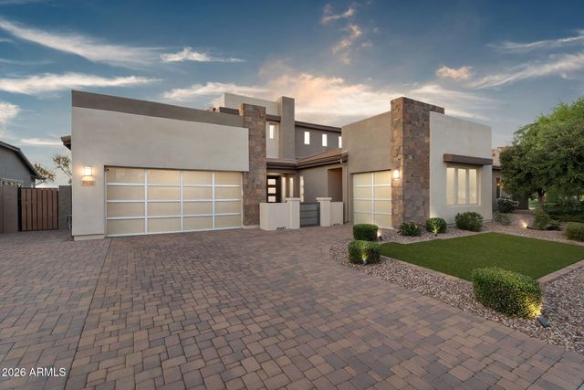 3532 E PENEDES Drive, Gilbert, AZ 85298