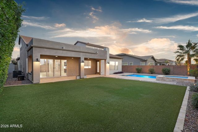 3532 E PENEDES Drive, Gilbert, AZ 85298