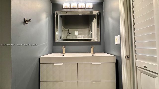 11344 SW 112th Cir Ln S, Miami, FL 33176
