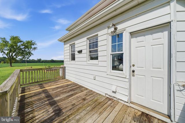 22422 WHITES FERRY RD, Dickerson, MD 20842