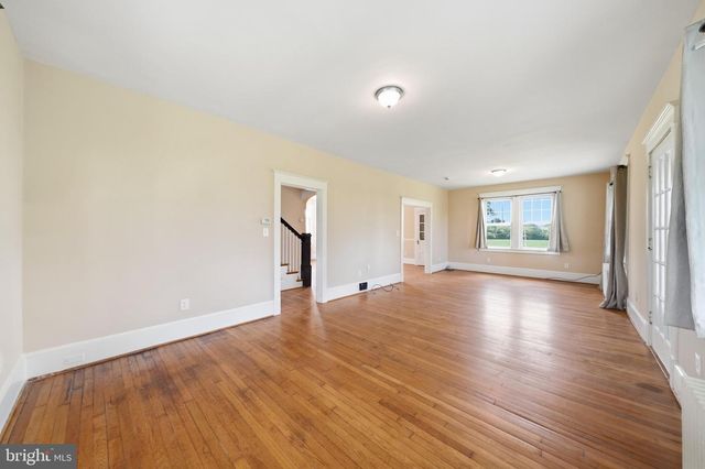 22422 WHITES FERRY RD, Dickerson, MD 20842