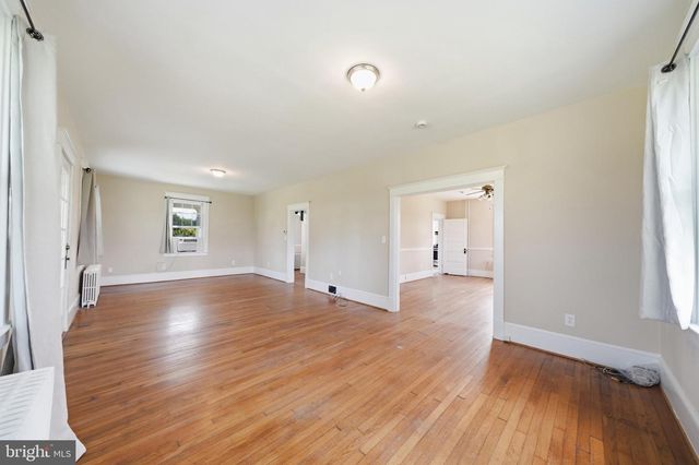 22422 WHITES FERRY RD, Dickerson, MD 20842