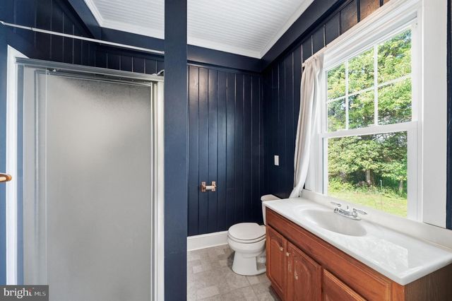 22422 WHITES FERRY RD, Dickerson, MD 20842