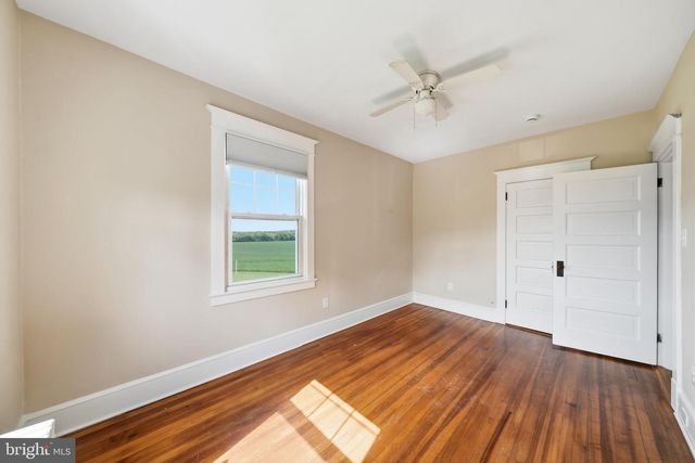 22422 WHITES FERRY RD, Dickerson, MD 20842