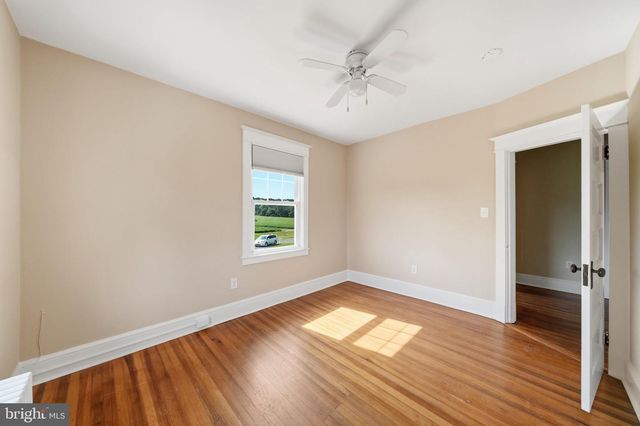 22422 WHITES FERRY RD, Dickerson, MD 20842