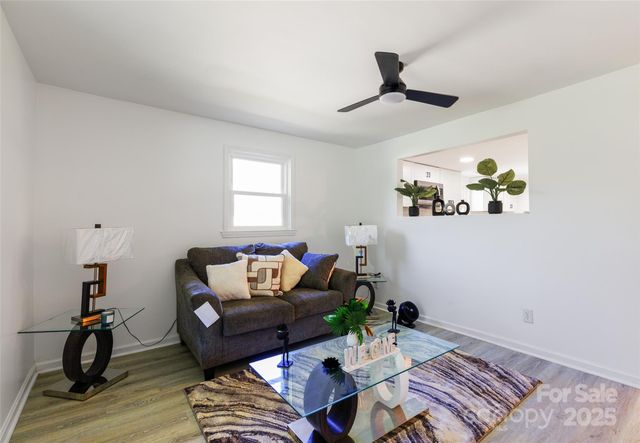 1919 Gay Street, Statesville, NC 28625