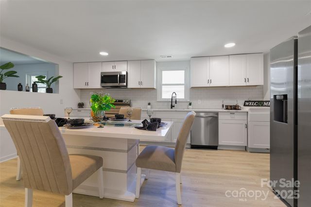 1919 Gay Street, Statesville, NC 28625