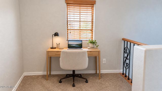 1935 W BUSONI Place, Phoenix, AZ 85023