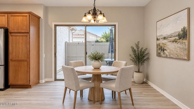 1935 W BUSONI Place, Phoenix, AZ 85023