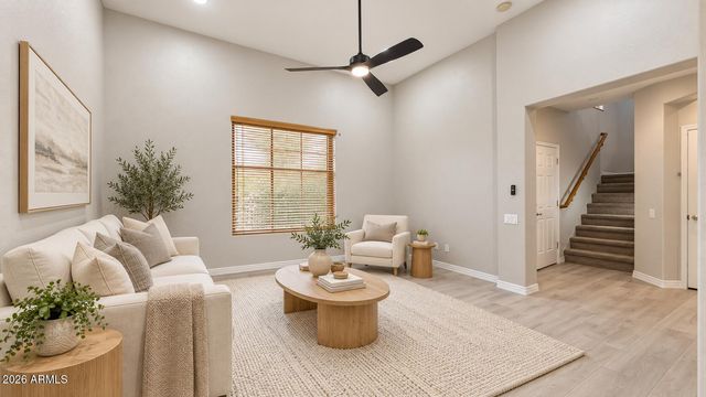 1935 W BUSONI Place, Phoenix, AZ 85023