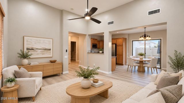 1935 W BUSONI Place, Phoenix, AZ 85023