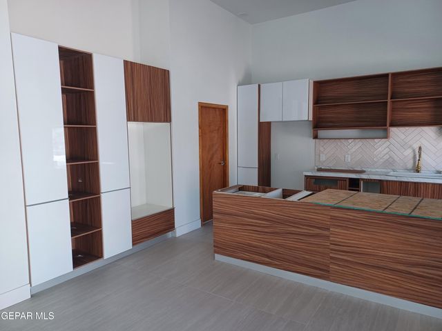 115 BIRD Avenue, El Paso, TX 79922