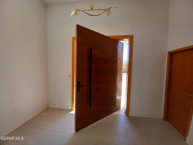 115 BIRD Avenue, El Paso, TX 79922