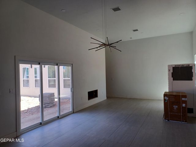 115 BIRD Avenue, El Paso, TX 79922