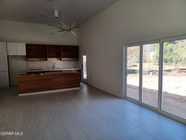 115 BIRD Avenue, El Paso, TX 79922