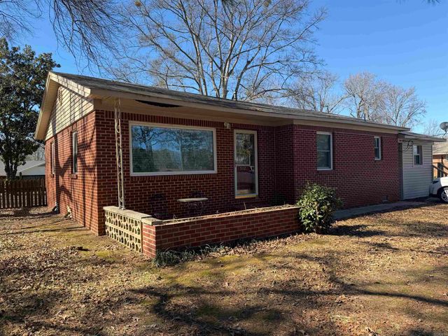 512 West Street, White Hall, AR 71602