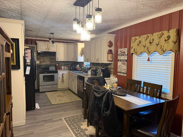 512 West Street, White Hall, AR 71602