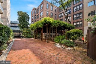301 RACE ST #202, Philadelphia, PA 19106