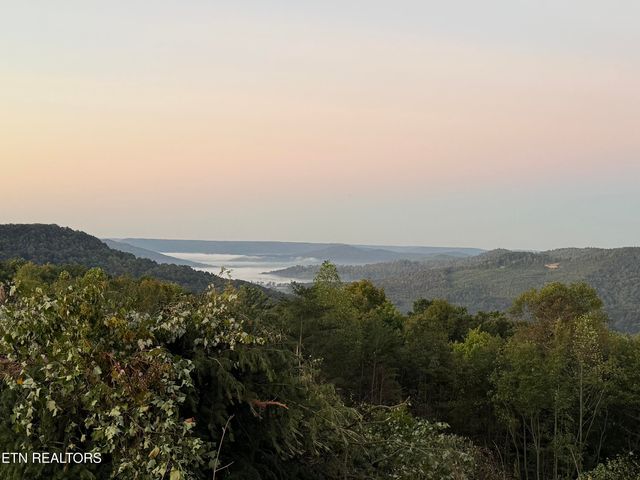 N North York Hwy Hwy, Jamestown, TN 38556