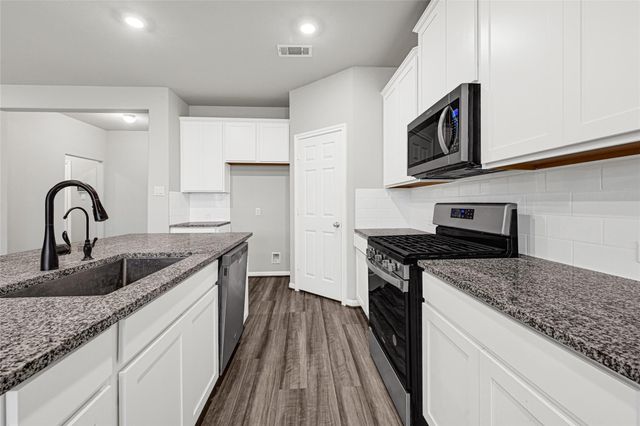 13401 Emerald Mallard Drive, Santa Fe, TX 77568