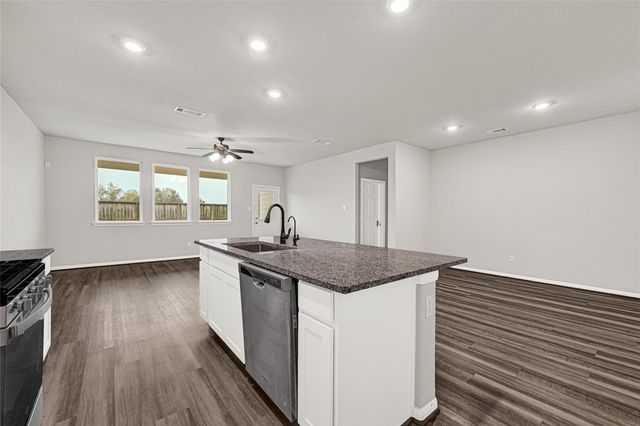 13401 Emerald Mallard Drive, Santa Fe, TX 77568