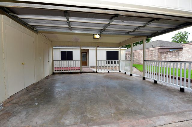 16222 Queensdale Drive, Houston, TX 77082