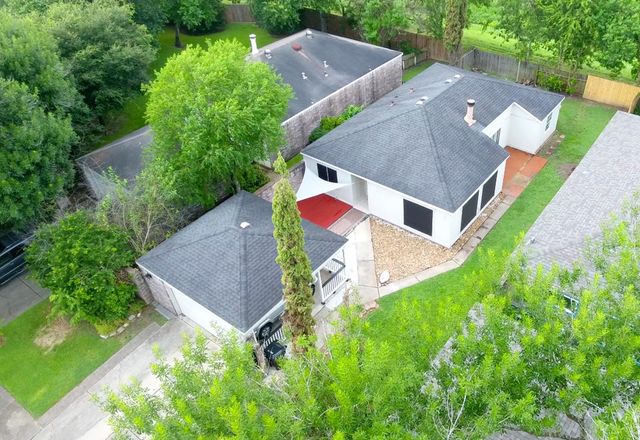 16222 Queensdale Drive, Houston, TX 77082