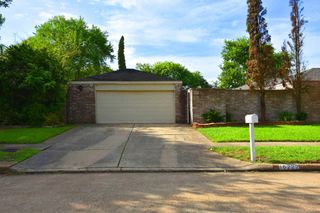16222 Queensdale Drive, Houston, TX 77082