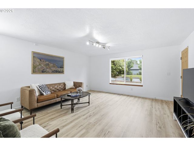 10515 Sw CLYDESDALE Ter, Beaverton, OR 97008