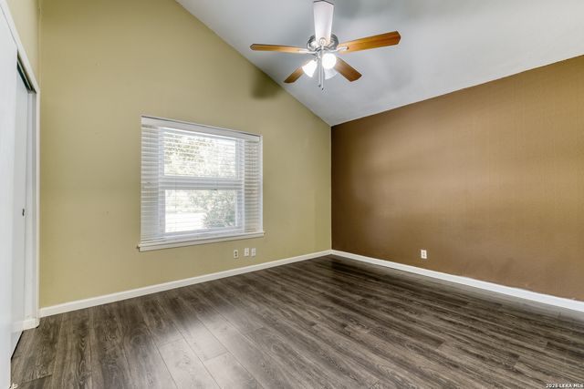 120 S WINSTON LN, San Antonio, TX 78213