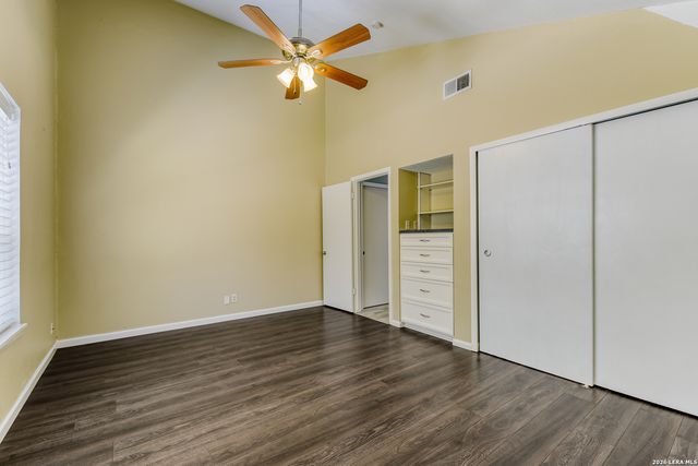 120 S WINSTON LN, San Antonio, TX 78213