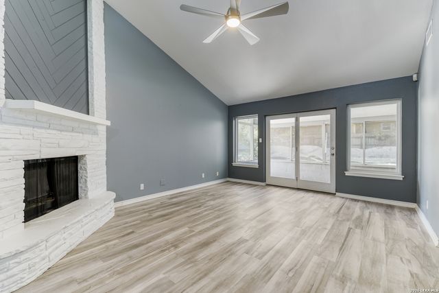 120 S WINSTON LN, San Antonio, TX 78213