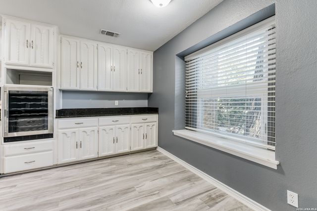 120 S WINSTON LN, San Antonio, TX 78213