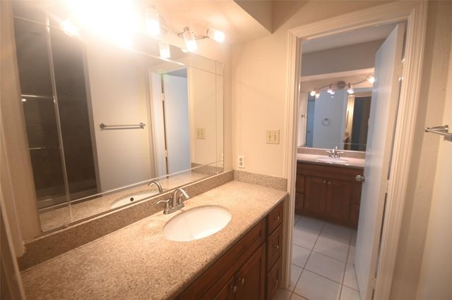 8340 La Roche Lane, Houston, TX 77036