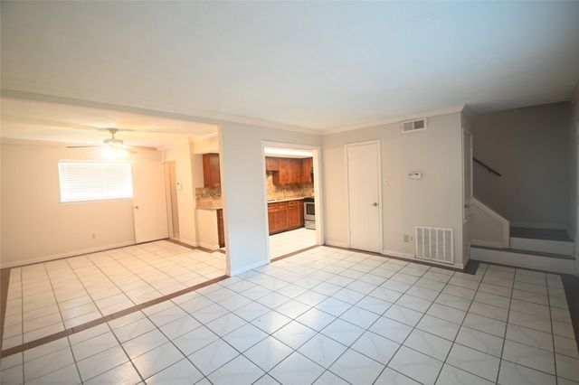 8340 La Roche Lane, Houston, TX 77036