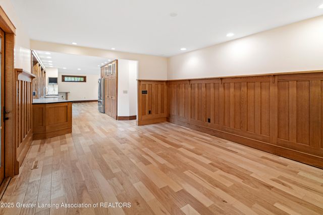 1000 Fox Hills Drive, East Lansing, MI 48823