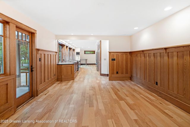 1000 Fox Hills Drive, East Lansing, MI 48823